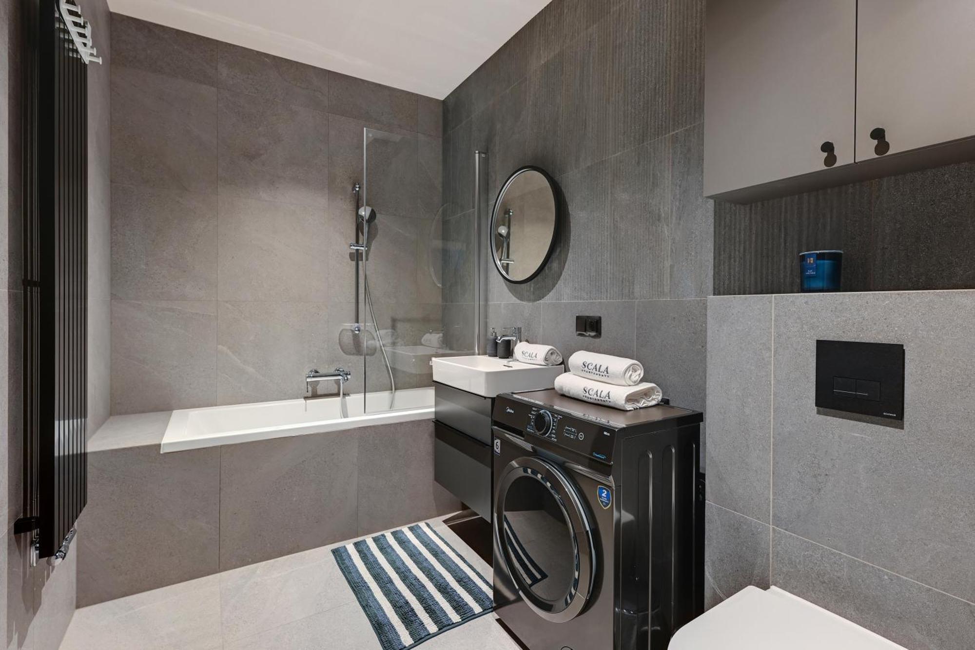 Scala 60C City Center Apartments By Lion Apartments Gdansk Ngoại thất bức ảnh